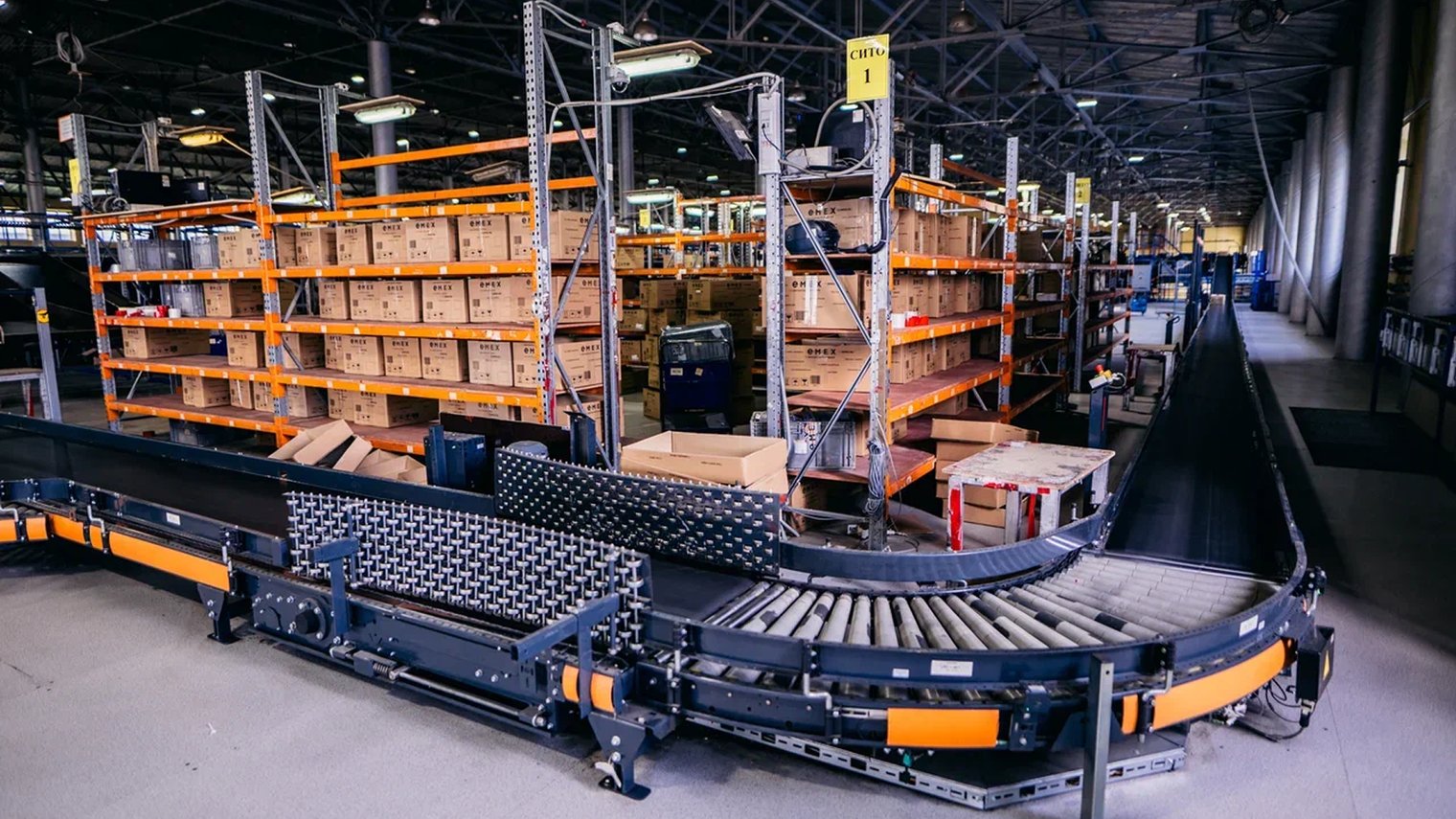Warehouse racks and conveyor belts